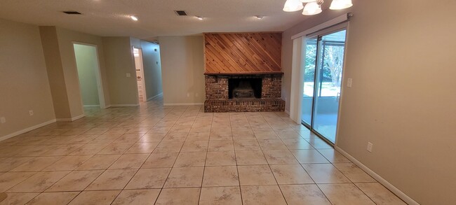 Foto del edificio - 2220 NW 14th Ave