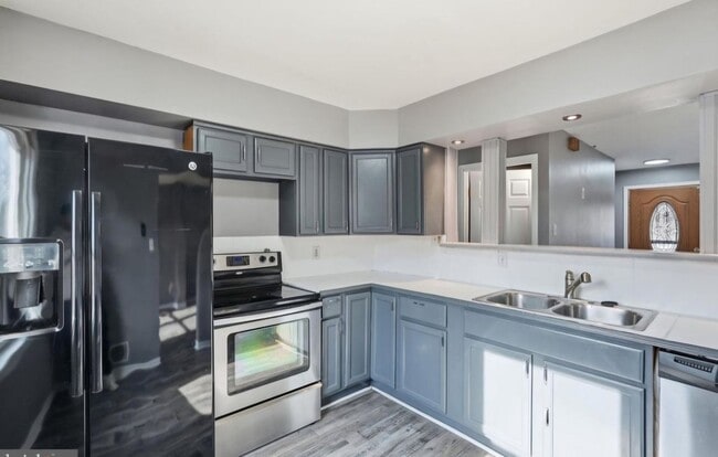 Photo - 13001 Windbrook Dr House