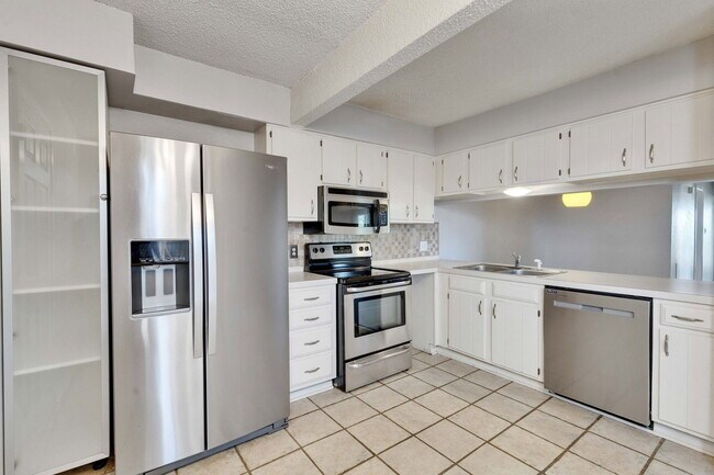 Foto del edificio - 1714 Timber Ridge Dr