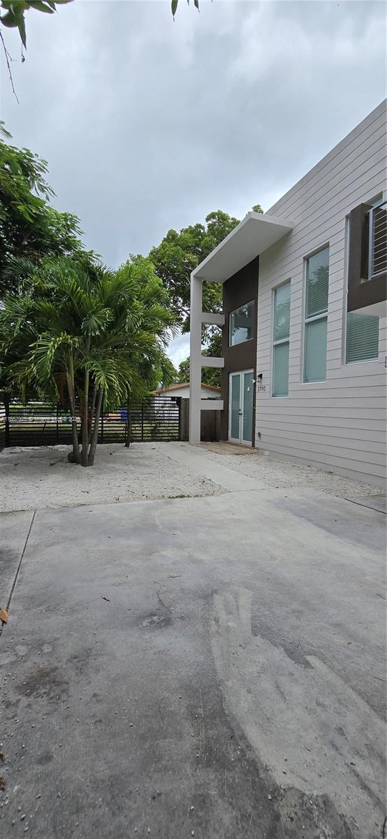 Foto del edificio - 3790 Oak Ave