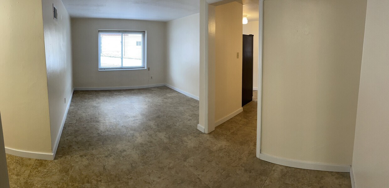 Living Room - 1628 W Main St