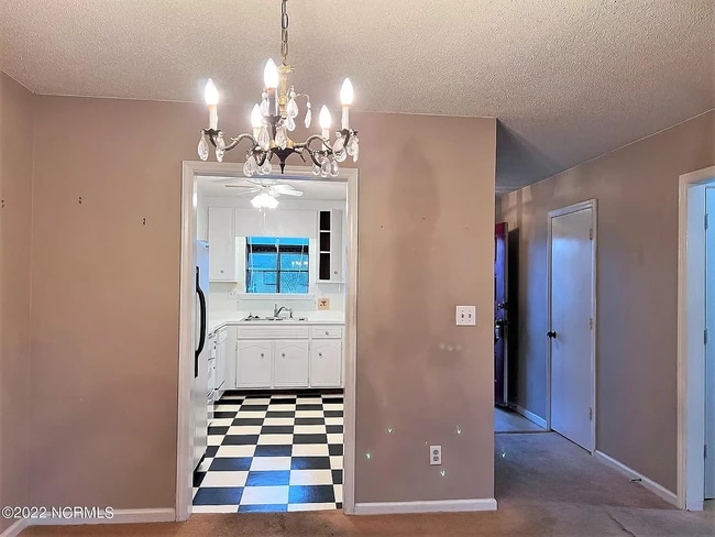 Building Photo - 2157 Fox Run Dr