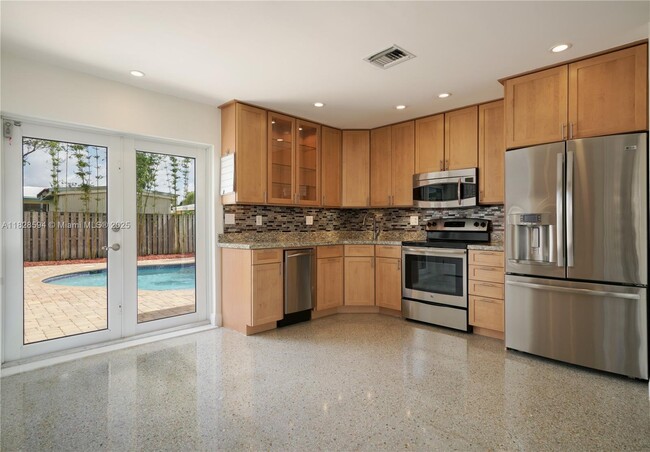 Building Photo - 221 NW 47th Ct