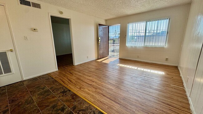 Foto del edificio - Move-in ready 1-bedroom condo