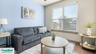 Building Photo - 13920 Mandolin Dr