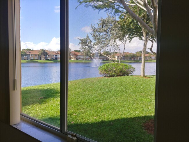 Foto del edificio - 705 NW 91st Ter
