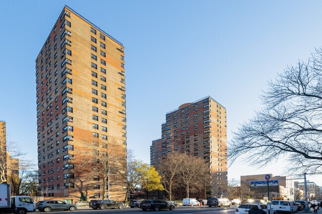 Franklin Plaza Apartments