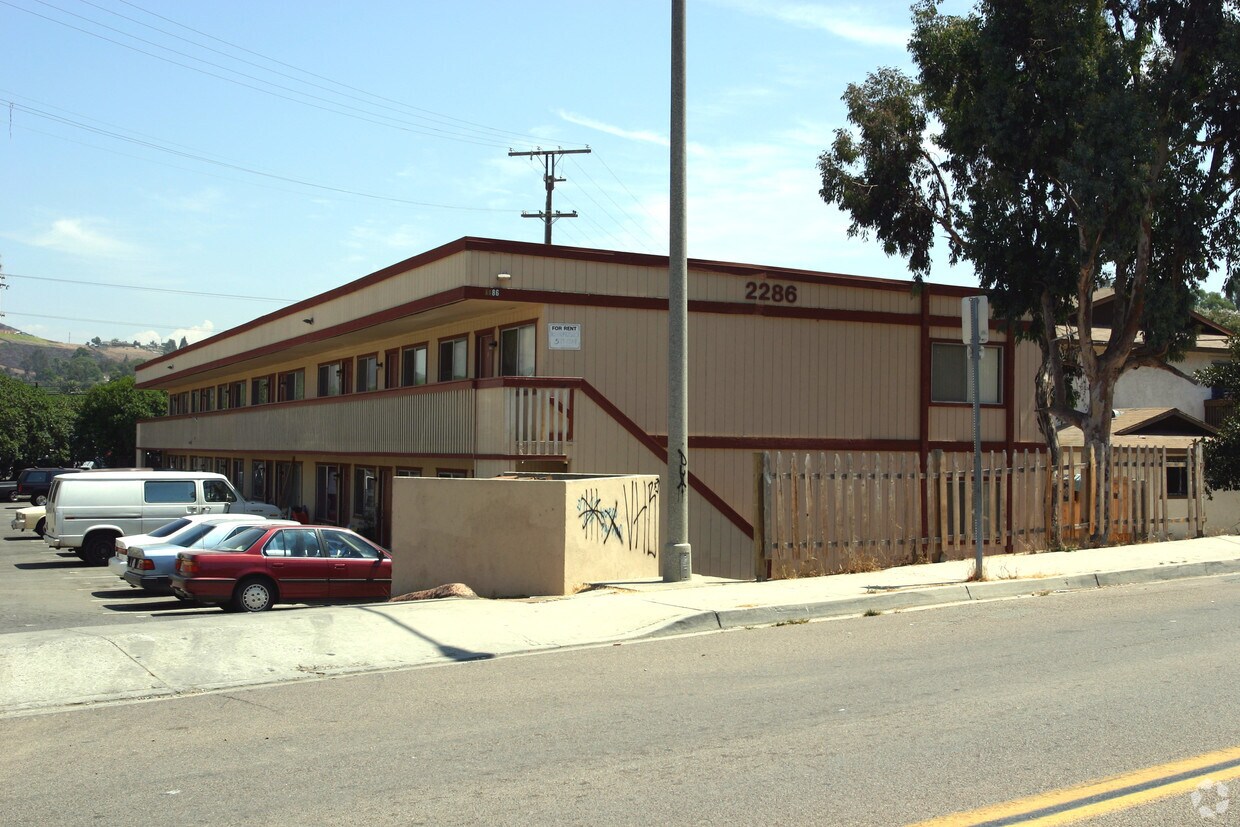 Building Photo - 2286 Primrose Ave