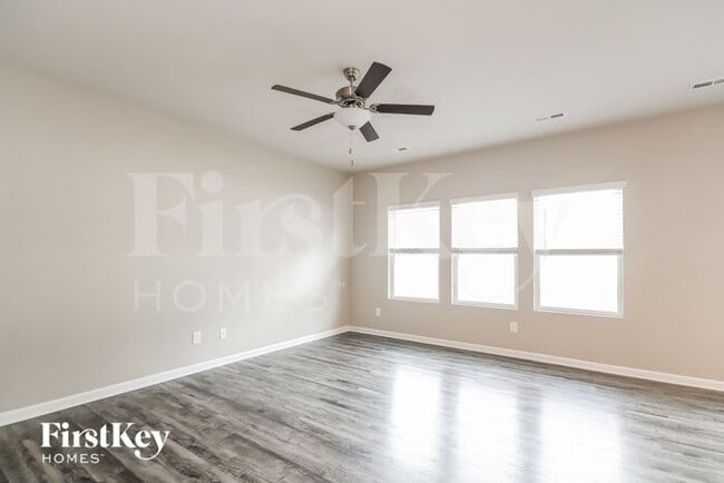 Building Photo - 9621 Hamel St