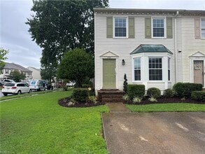 Building Photo - 4701 Woods Edge Rd