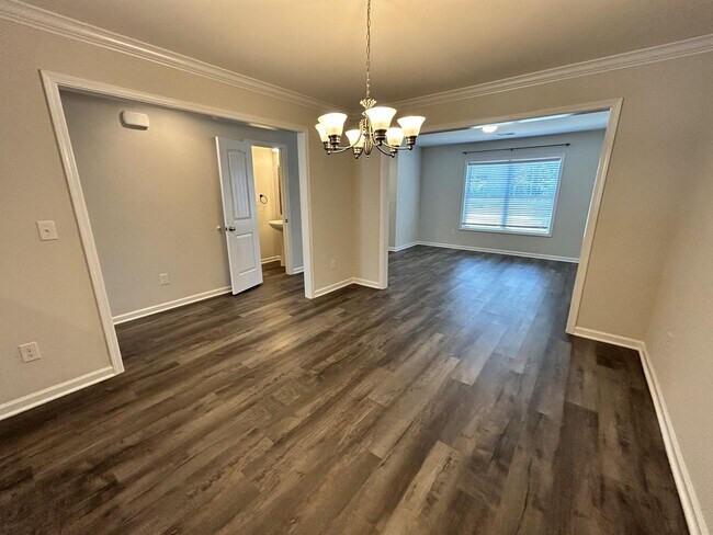 Building Photo - 144 Sunny Pt Lp