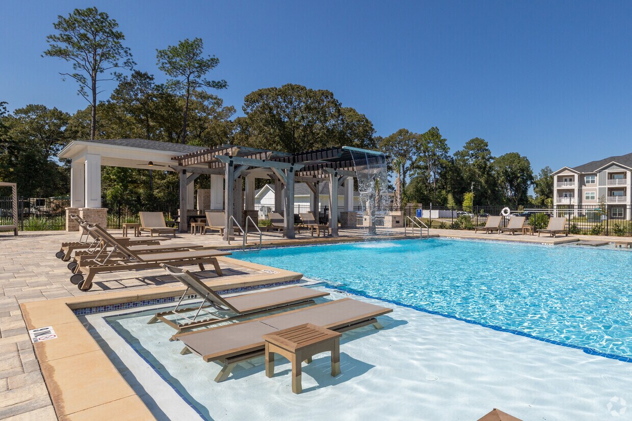 Foto principal - The Exchange at Crestview