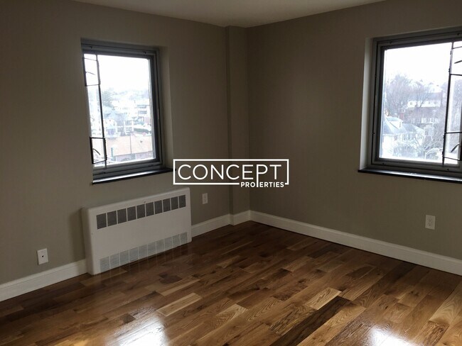 Building Photo - 125 Trapelo Rd