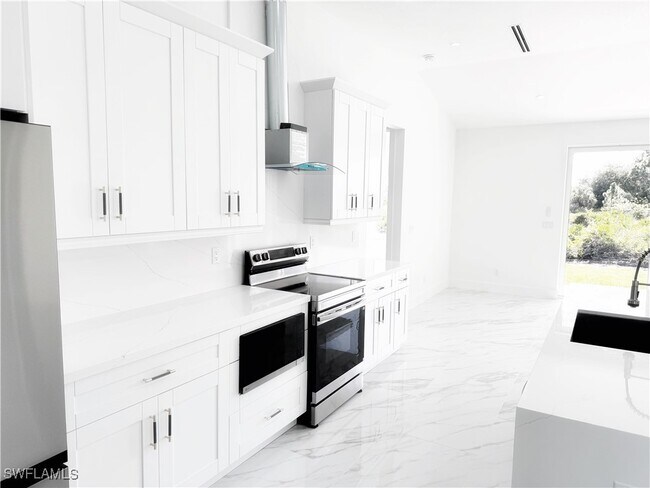 Foto del edificio - 852 Chipley St E