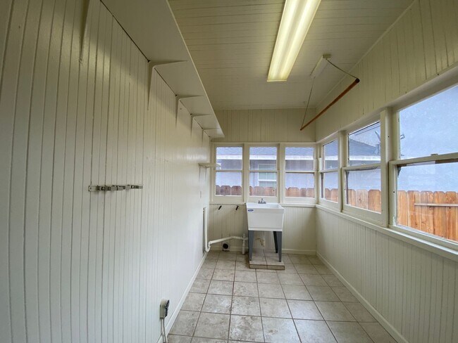 Foto del edificio - Atwater: $1600 2 bedroom single family home *
