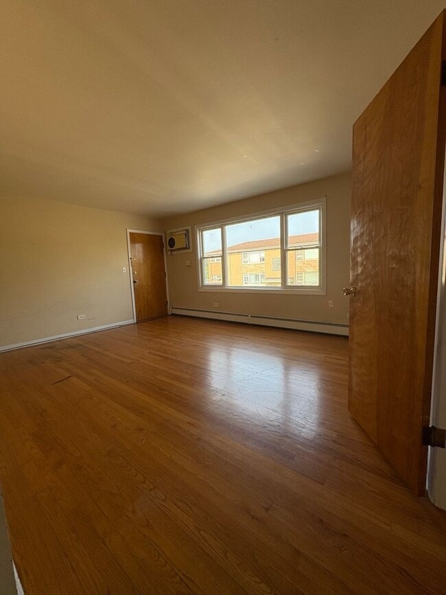 Foto del edificio - 2674 Clarke St