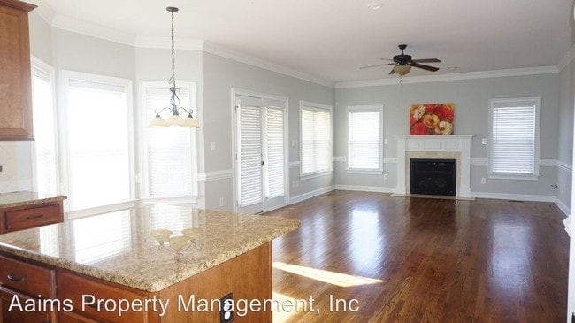 Building Photo - 4 br, 2.5 bath House - 169 Bridle Drive