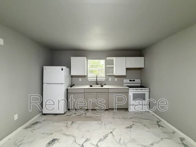 Foto del edificio - 1322 N Birmingham Pl
