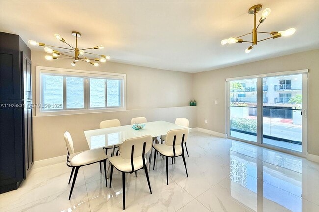 Building Photo - 4122 Collins Ave