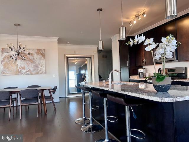 Foto del edificio - 13722 Neil Armstrong Ave