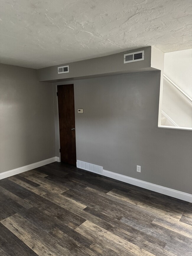 Building Photo - 15000 Ridgewick Dr