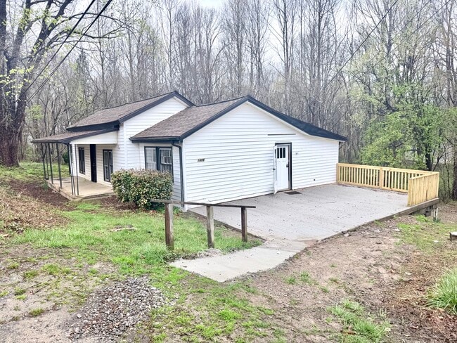 Building Photo - 1485 Old US 421 Rd