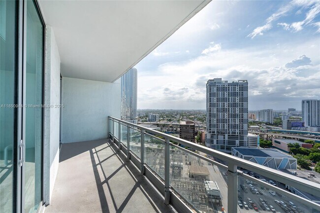 Foto del edificio - 90 SW 3rd St
