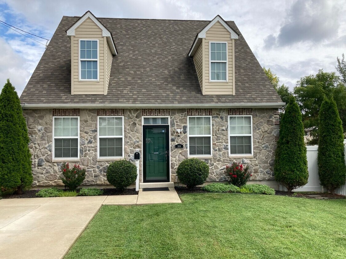 3 Bedroom, 2 Bath home in Brookland Terrace - 3 Bedroom, 2 Bath home in Brookland Terrace