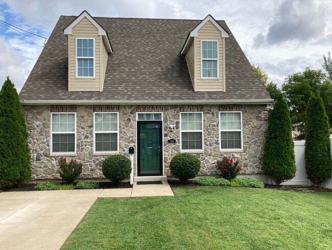 3 Bedroom, 2 Bath home in Brookland Terrace - 3 Bedroom, 2 Bath home in Brookland Terrace