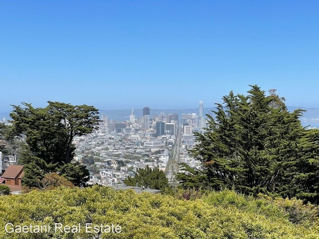 Building Photo - 2 br, 1.5 bath House - 155 Gardenside Driv...