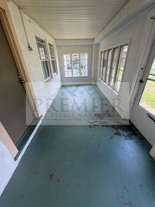 Foto del edificio - 5607 Virginia Ave