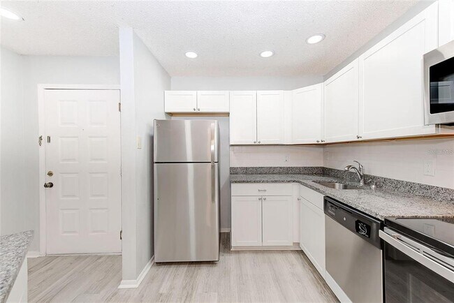 Building Photo - 3259 Fox Chase Cir