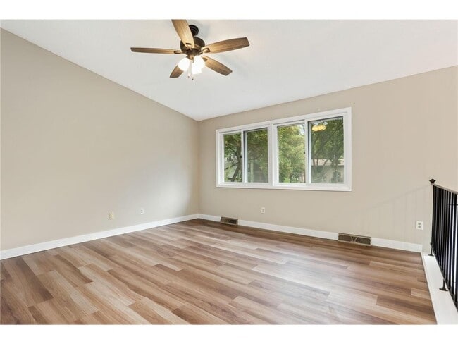 Foto del edificio - 8616 Windward Cir