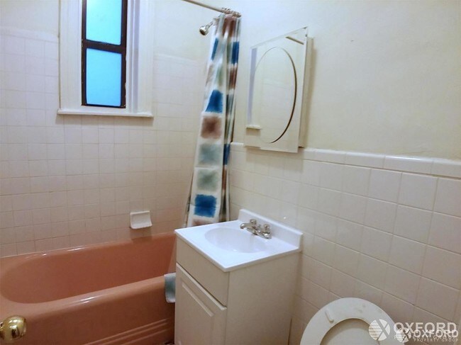 Foto del edificio - 373 Ocean Avenue