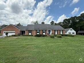 Building Photo - 7356 Woodville Ln