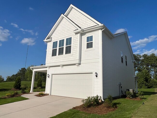 Building Photo - 427 White Oak Gdn Wy