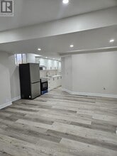 Building Photo - 63 Hildred St