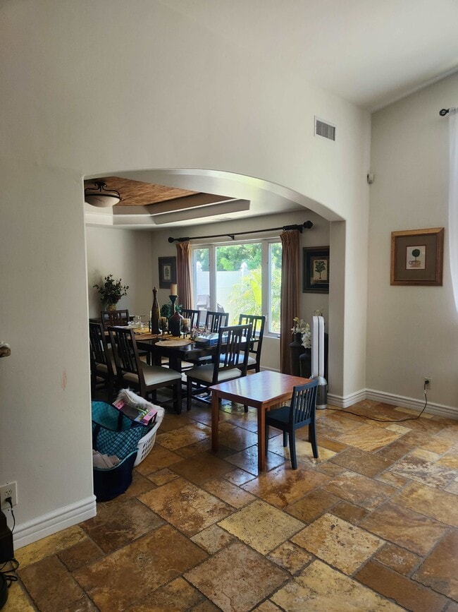 Building Photo - 12301 Frontera Rd