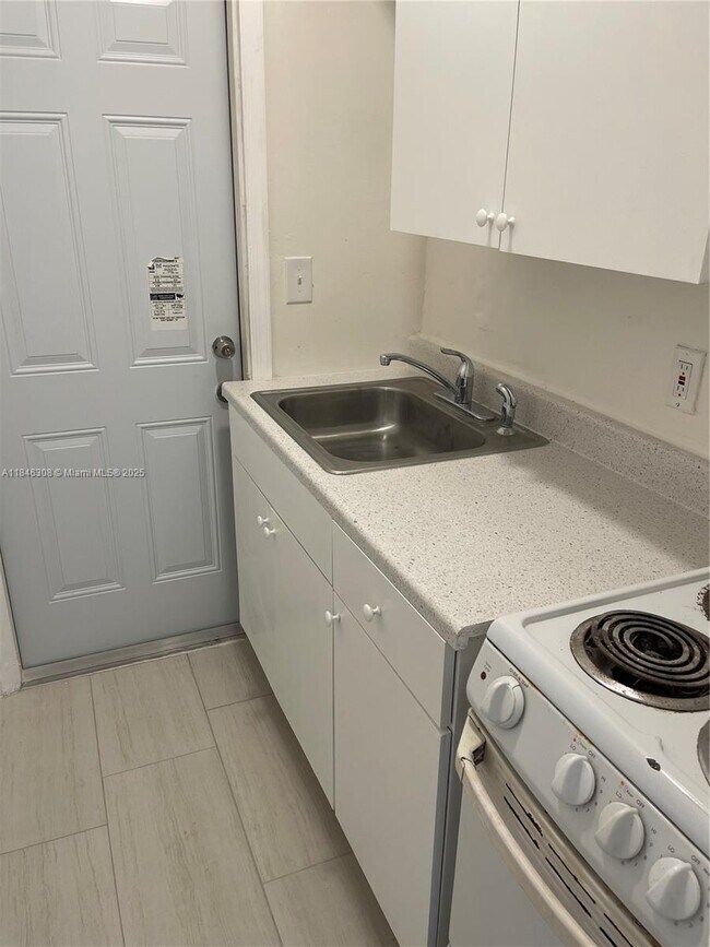 Foto del edificio - 4740 NW 7th Ave