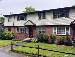 Building Photo - 8 Canterbury Ln