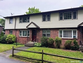Building Photo - 8 Canterbury Ln