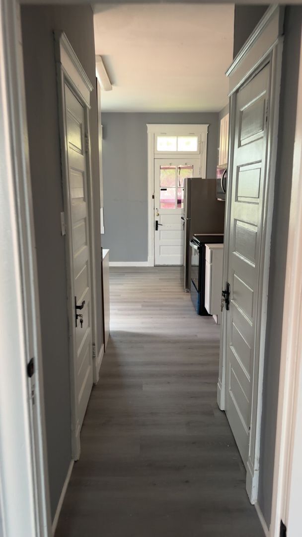 Foto del edificio - Beautiful renovated apartment with a ton of space!