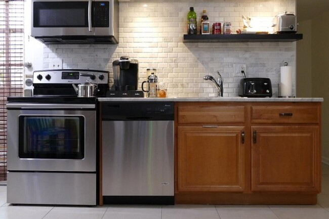 Kitchen - 811 Massachusetts Ave NE