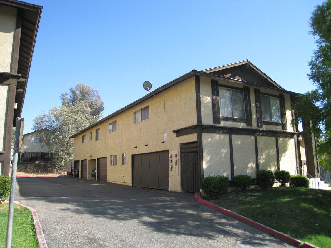2420 S Nancy St, West Covina, CA 91792 Townhome Rentals in West