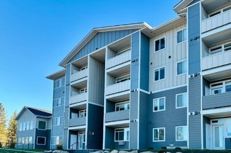 Building Photo - Carnahan Glenn Apartments