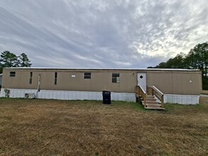 Building Photo - 64 Airbourne Ln