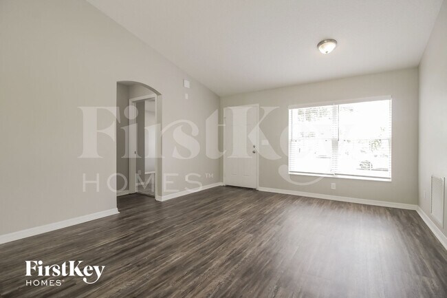 Foto del edificio - 5771 Cinnamon Fern Blvd