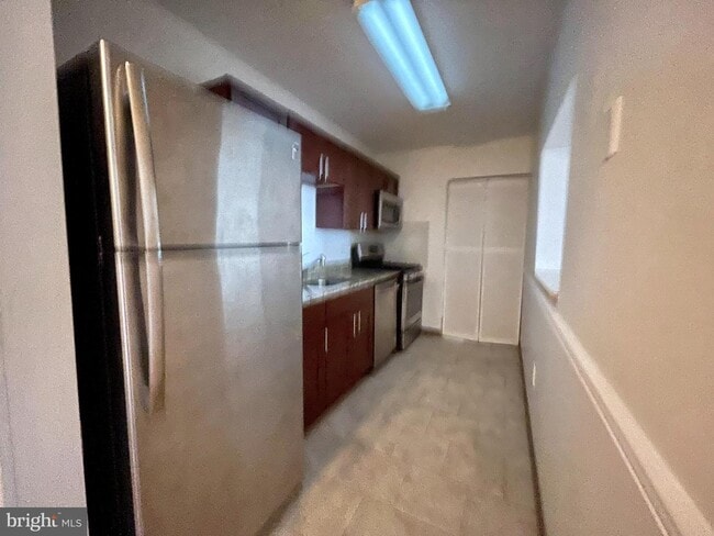 Foto del edificio - 1050 E Montgomery Ave