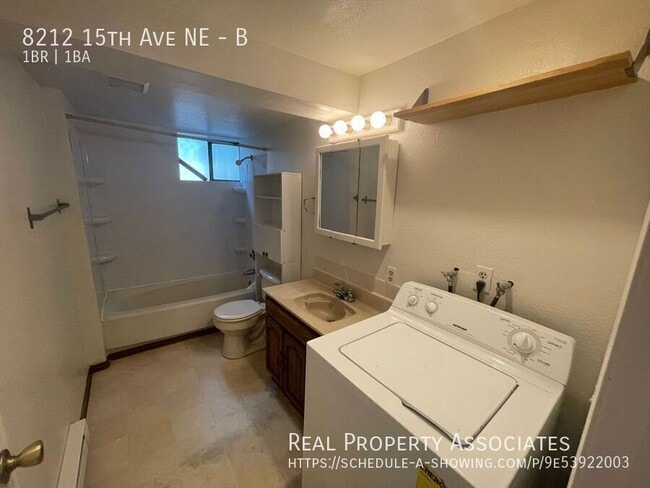 Foto del edificio - 8212 15th Ave NE