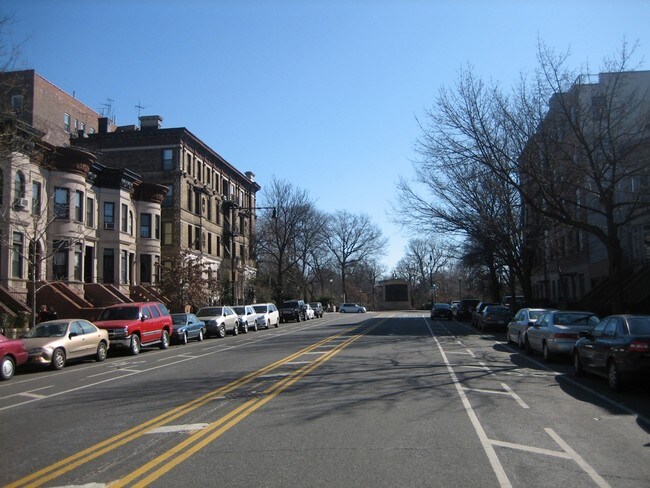 Foto del edificio - 551 9th St